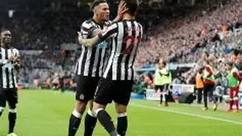 “利物浦帅位风云再起：绿茵绿帽危机，战利兹联败局将触发紧急高层会议！”